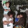 Jack Black et sa femme Tanya Haden ont emmené leurs fils Samuel et Thomas diner au California Pizza Kitchen de Sherman Oaks, le 20 novembre 2012