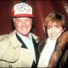 Larry Hagman et l'actrice Linda Grey (Sue Ellen dans Dallas) posent en 1986