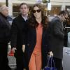 La jeune mariée Jessica Biel choisit son Signature Tod's dans une couleur vive