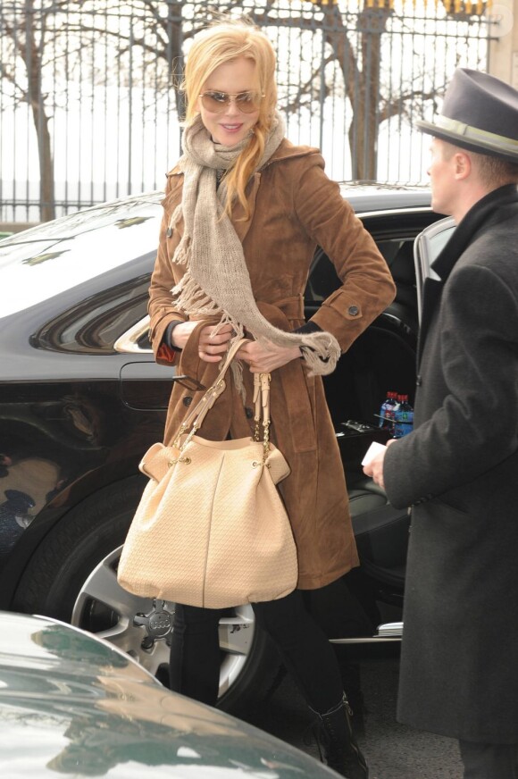 Nicole Kidman ne quitte plus son sac intemporel Signature Tod's