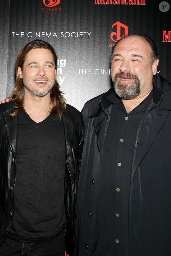 Brad Pitt et James Gandolfini lors de l'avant-première du film Cogan : Killing them Softly, le 26 novembre 2012 à New York