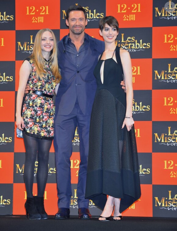 Amanda Seyfried, Hugh Jackman et Anne Hathaway assurent la promotion pendant la première du film Les Misérables à Tokyo, le 28 novembre 2012.