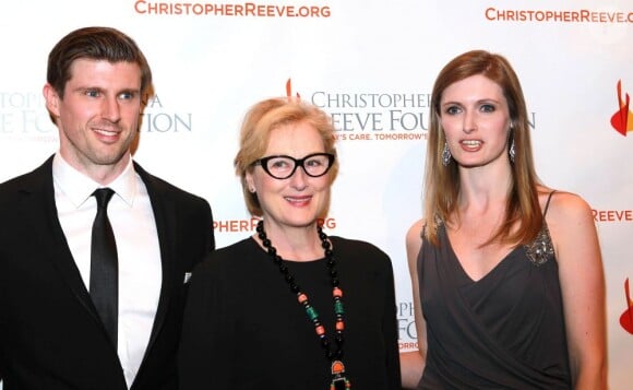Matthew Reeve, Meryl Streep et Alexandra Reeve sont présents à la soirée de soutien pour la Fondation Christopher & Dana Reeve à New York, le 28 novembre 2012.
