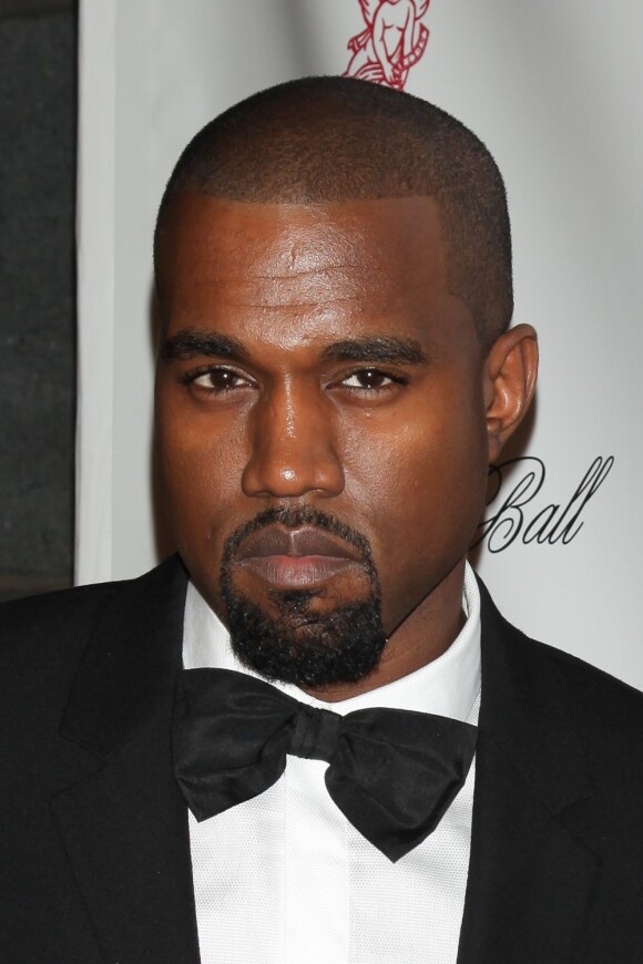 Kanye West est à égalité avec Adele, avec 35 millions de dollars empochés entre mai 2011 et 2012.