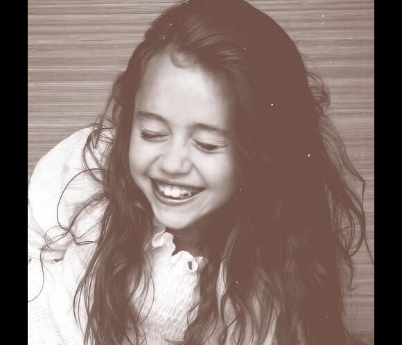 Photo d'enfance de Miley Cyrus postée sur son Twitter le 1er décembre 2012.