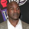 Evander Holyfield fête son 50e anniversaire à la maison de ventes aux enchères Julian's Auctions à Beverly Hills le 19 octobre 2012