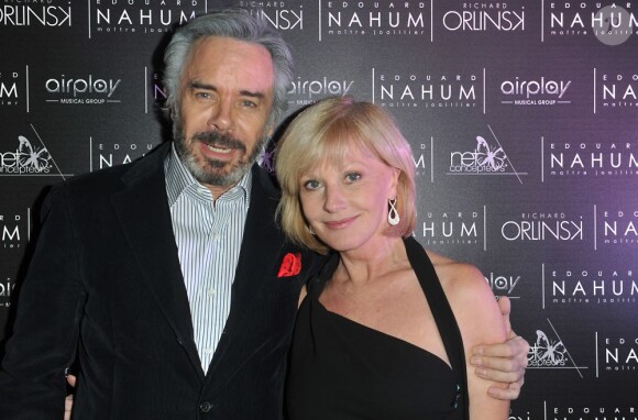 Elisa Servier et son compagnon Pascal lors de la soirée d'Edouard Nahum afin de présenter sa nouvelle collection Maya au Vip Room à Paris, le 4 Decembre 2012