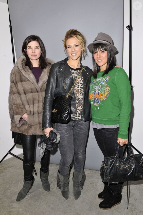 Delphine Chanéac, Lorie et Alizée à la soirée de lancement de l'appareil photo Olympus 'Pen Lite' à la boutique Ephemere Olympus à Paris le 6 Decembre 2012.