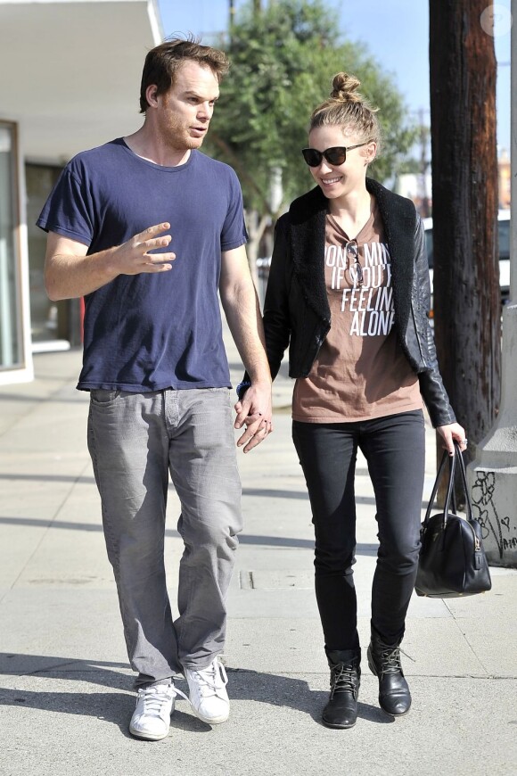 Michael C. Hall et sa compagne Morgan Macgregor à Hollywood le 31 octobre 2012.