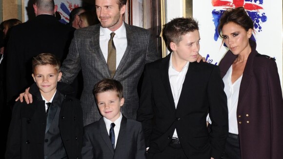 Victoria Beckham avec David, ses fils et les Spice Girls pour Viva Forever