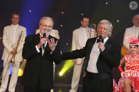 Jean Reveillon (directeur general de France 2) et Patrick Sébastien lors de l'enregistrement de l'émission Le grand cabaret sur son 31, le 7 décembre 2012. L'émission sera diffusée le 31 décembre 2012.