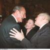 Jacques Chirac avec Galina Vishnevskaïa et Mstislav Rostropovitch à l'Elysée en 2001 lors de la remise des insignes de la Légion d'honneur au virtuose russe.
