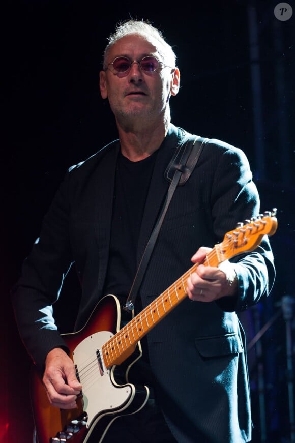 Michael Jones en concert le 13 octobre 2012, à Lyon, pour le Foot Concert.