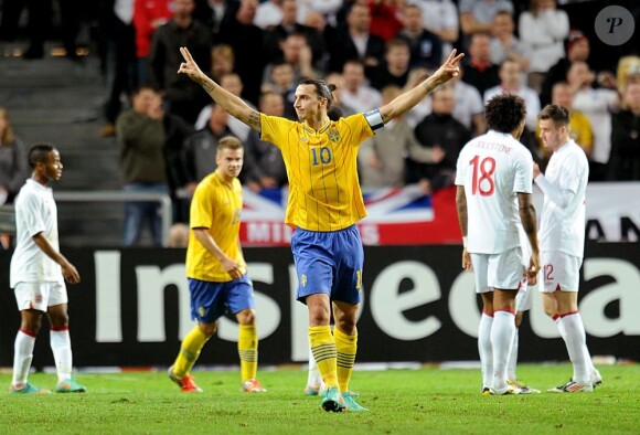 Zlatan Ibrahimovic lors de la victoire historique de la Suède sur l'Angleterre pour le premier match à la Friends Arena de Stockholm le 14 novembre 2012, match au cours duquel le Suédois inscrira un retourné de 35 mètres
