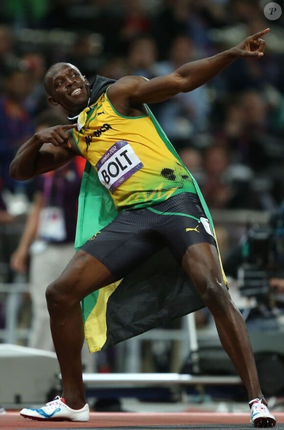 On le disait sur le déclin, poussé sur le côté de la piste par un jeune loup aux dents longs, Yohan Blake, champion du monde en titre. Un Jamaïcain pour remplacer un autre Jamaïcain. Mais ce soir du 5 août 2012, Usain Bolt a montré une fois de plus qu'il était bien l'homme le plus rapide de l'histoire, le seul champion sur la distance reine du 100 m. En 9 s 63, la deuxième meilleure performance de tous les temps derrière son propre record du monde (9 s 58), Usain Bolt a fait taire les critiques et conservé sa médaille d'or glané à Pékin quatre ans plus tôt devant un stade en effervescence Sans contestation possible, le sprinteur de 25 ans a confirmé sa suprématie sur la distance reine, écoeurant ses adversaires, impuissant face à l'aisance de la star.