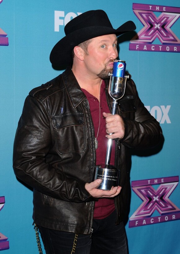 Tate Stevens le soir de la grande finale de X Factor saison 2, à Los Angeles le 20 décembre 2012.