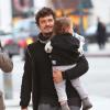 Orlando Bloom et son fils Flynn le samedi 22 décembre se baladent à Los Angeles... sans Miranda Kerr.