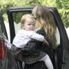 Jessica Alba et ses deux filles Honor et Haven rendent visite à des amis et de la famille pour le week-end de Noël. Le samedi 22 décembre 2012