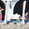 Jennifer Aniston en bikini sur une plage de Cabo au Mexique en vacances avec son amoureux Justin Theroux, le 24 décembre 2012