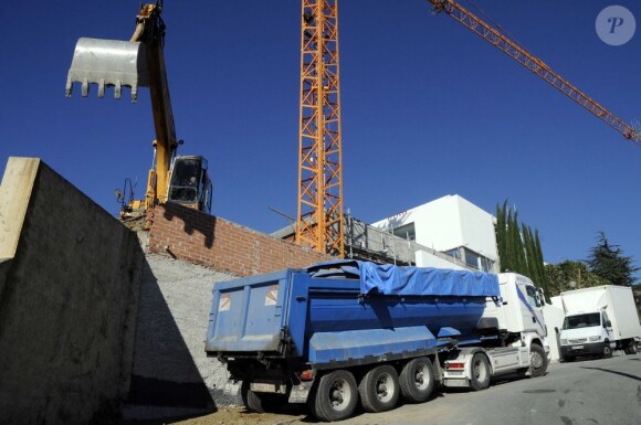 Les travaux s’accélèrent pour accueillir le petit Ulises dans la nouvelle maison de Shakira et Gerard Piqué près de Barcelone, le 5 décembre 2012.