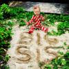 Le 25 décembre 2012, Jessica Simpson tweetait cette photo de sa fille Maxwell, 7 mois, avec la mention "Big Sis" pour Big Sister ("grande soeur" en anglais).