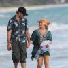 Jessica Simpson, enceinte, avec son mari Eric Johnson à Oahu, à Hawaï, le 26 décembre 2012
