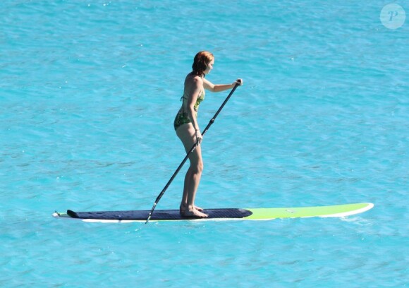 Lily Cole continue de passer des vacances de rêve sur l'île de Saint-Barthélemy, le 31 décembre 2012.