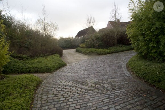 Prise de vue de la maison de Gérard Depardieu à Néchin en Belgique - décembre 2012