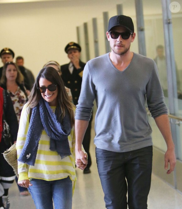 Lea Michele et Cory Monteith arrivant à l'aéroport de Los Angeles le 5 janvier 2013.