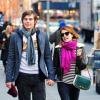 Emma Roberts et son compagnon Evan Peters dans les rues de New York, le 8 janvier 2013. Le couple s'est rendu au MoMA, musée d'art moderne de New York.