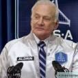 Buzz Aldrin dans un spot de pub pour Axe.