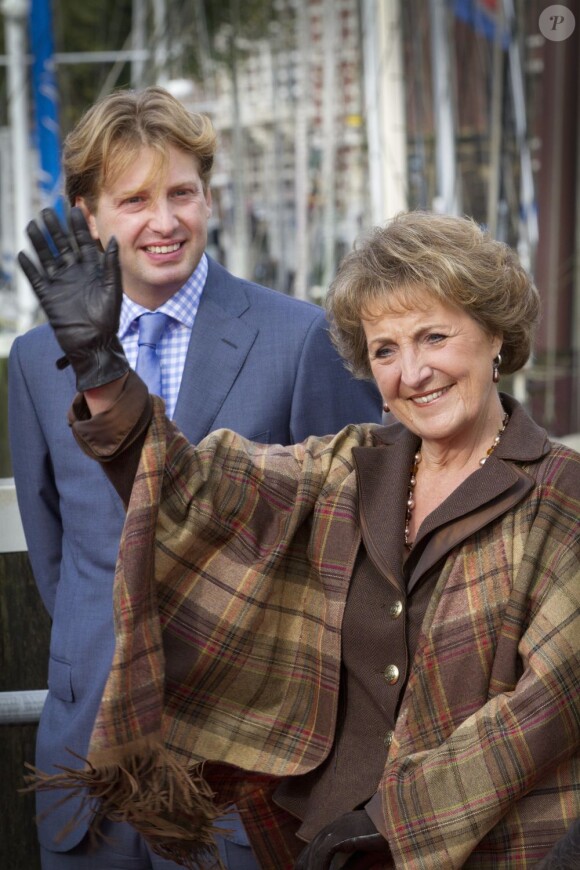 Le prince Floris d'Orange-Nassau avec sa mère la princesse Margriet à Rotterdam le 3 novembre 2012.