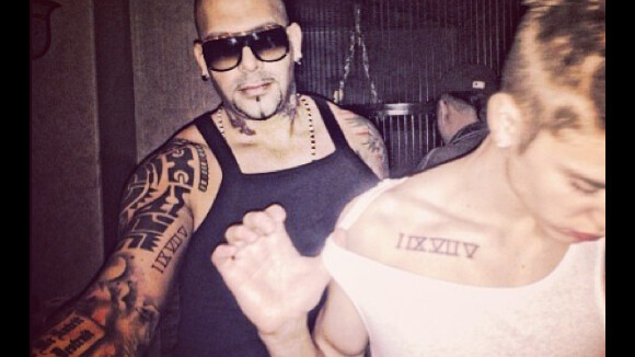 Justin Bieber : Un 10e tatouage... Pour sa mère et Selena Gomez ?