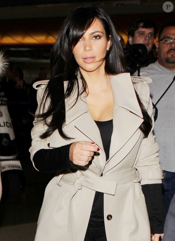 Kim Kardashian, enceinte et élégante, arrive au Ed Sullivan Theater pour intervenir dans l'émission Late Show With David Letterman. New York, le 16 janvier 2013.
