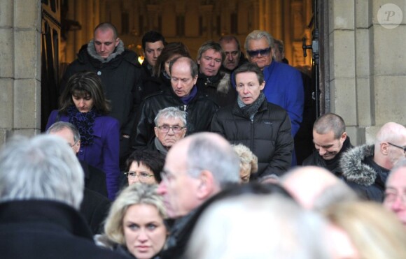 Michou et des proches du défunt lors des obsèques de Jacki Clerico, ancien directeur historique du Moulin Rouge, en l'église Saint-Pierre à Neuilly-sur-Seine, le 18 janvier 2013.