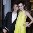 Ivor Braka et Stella Tennant lors du défilé Versace lors de la Fashion Week à Paris, le 20 janvier 2013.