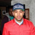 Chris Brown quitte un studio d'enregistrement où il retrouvait Rihanna. Los Angeles, le 17 janvier 2013.