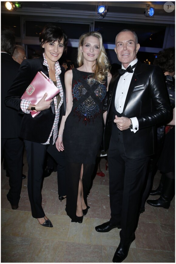 Inès de la Fressange, Sarah Marshall et Jean-Claude Jitrois lors du 11e Dîner de la Mode contre le Sida au Pavillon d'Armenonville. Paris, le 24 janvier 2013.