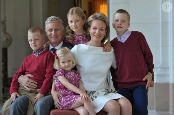 Philippe et Mathilde de Belgique avec leurs enfants Gabriel, Elisabeth, Eleonore et Emmanuel pour les voeux du Nouvel An 2013.