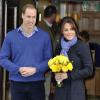 Le duc et la duchesse de Cambridge à la sortie de l'hôpital King Edward VII de Londres le 6 décembre 2012.
