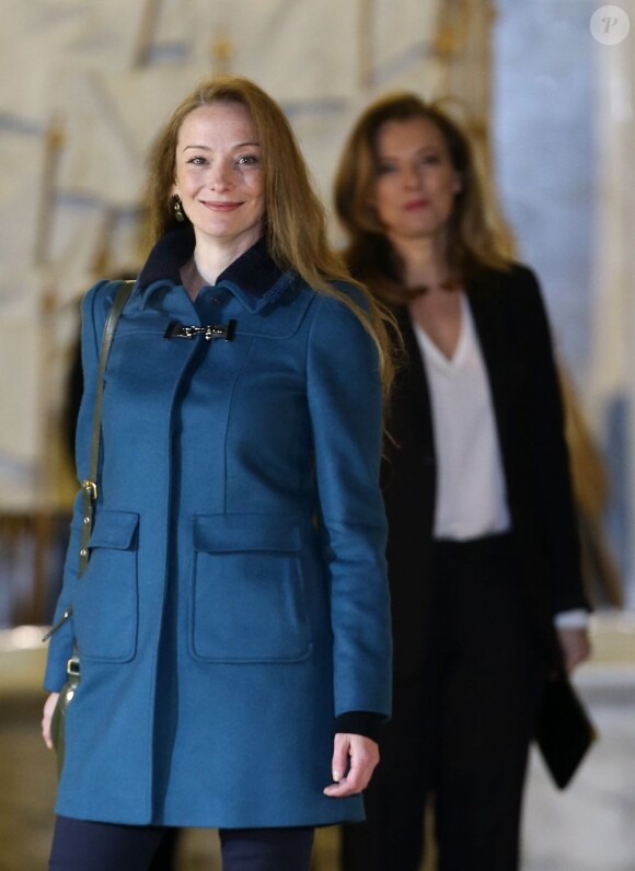Florence Cassez, libérée, accueillie par Valérie Trierweiler au Palais de l'Élysée avant un entretien privé avec le président François Hollande à Paris le 25 Janvier 2013.