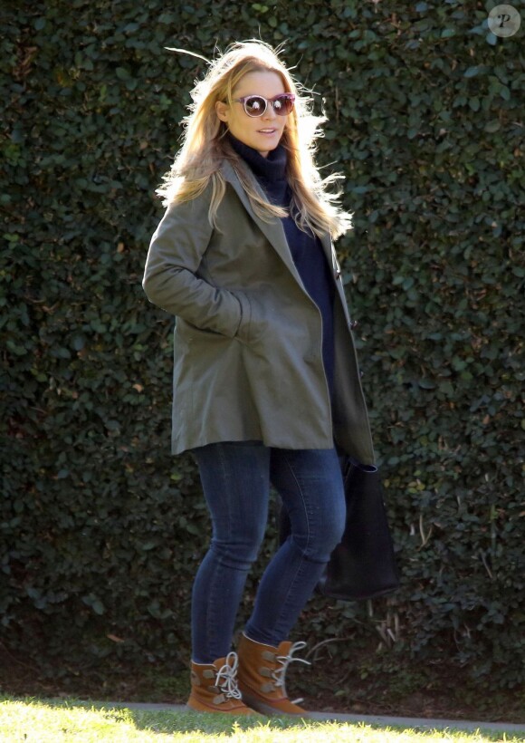 Kristen Bell, enceinte, sort de chez elle à Los Angeles, le 28 janvier 2013.