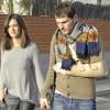 Iker Casillas après son opération du pouce et sa belle Sara Carbonero dans les rues de Madrid le 27 janvier 2013