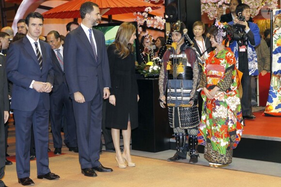 Le prince Felipe et la princesse Letizia d'Espagne inauguraient le 30 janvier 2013, jour du 45e anniversaire du prince, le Fitur, salon international annuel du tourisme de Madrid.