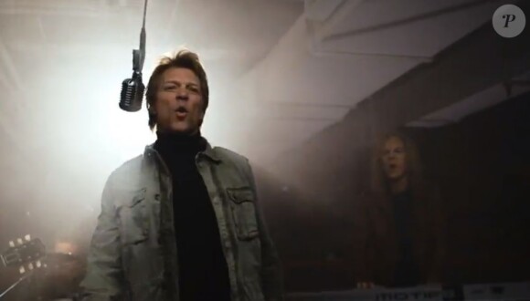 Image extraite du clip Because We can de Bon Jovi, janvier 2013.