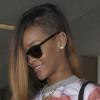 Rihanna arbore sa nouvelle coiffure à son arrivée à l'aéroport de Los Angeles, le 31 janvier 2013.