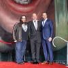 Le réalisateur John Moore accompagne Jai Courtney et Bruce Willis, stars du dernier Die Hard 5, pour la soirée spéciale organisé par la Fox à Los Angeles le 31 janvier 2013.