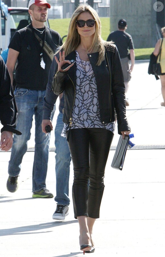 Heidi Klum, ravissante sur le tournage d'une séquence pour Germany's Next Topmodel dans un skate park à Venice Beach. Le 1er février 2013.