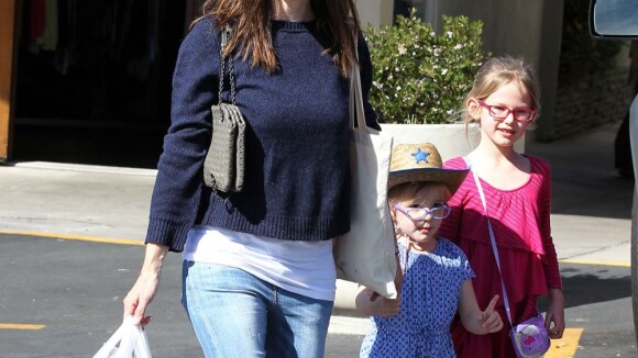 Jennifer Garner : Shopping et chocolat, virée girly avec Violet et Seraphina