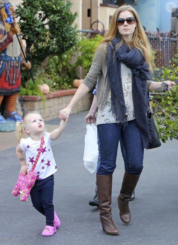 Amy Adams et sa fille Aviana sont allées dejeuner au restaurant El Indio à Los Angeles. Le 2 fevrier 2013.
